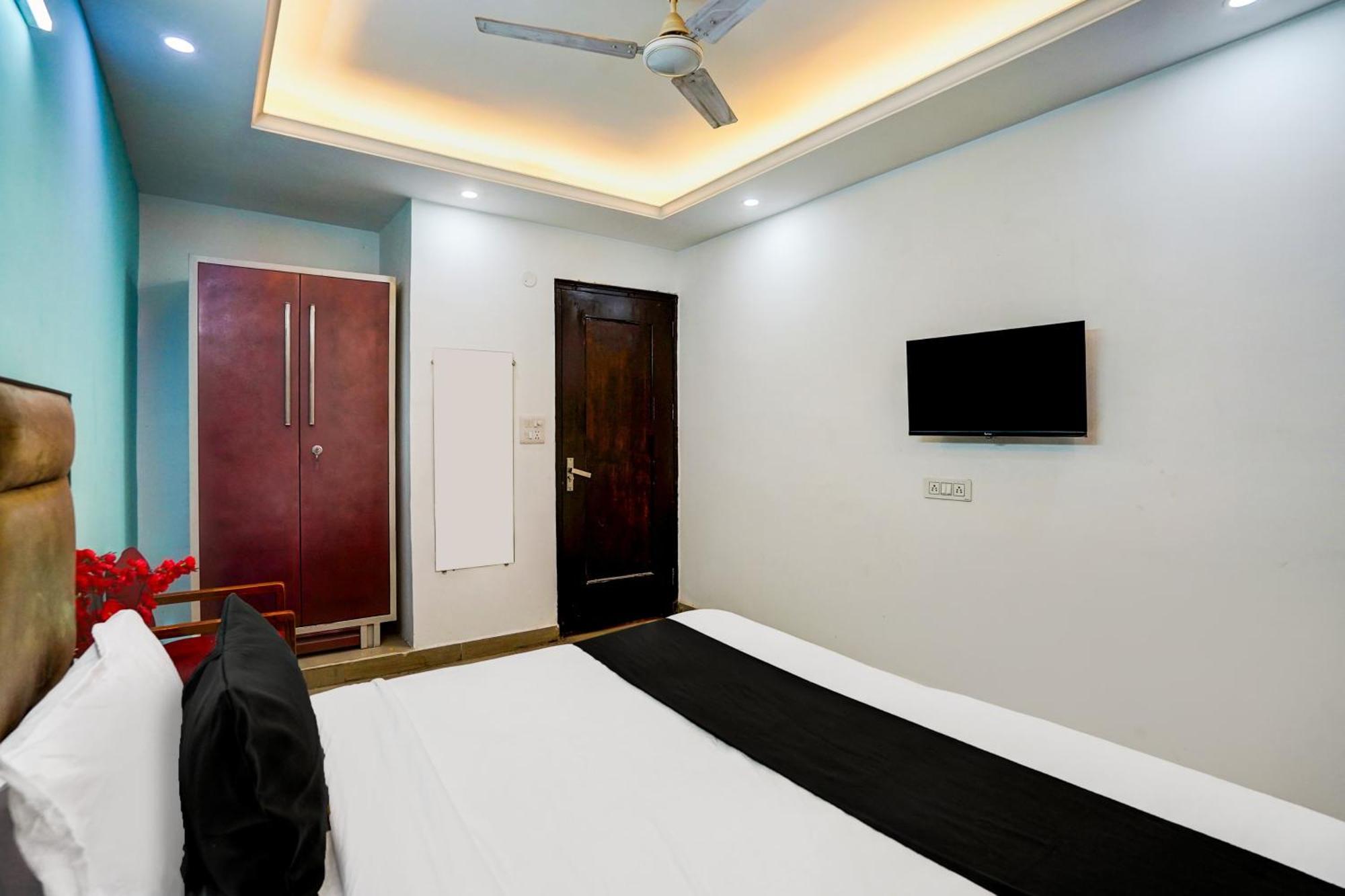 Hotel O Silver Key Kd Plaza Near Saket Metro Station Neu-Delhi Exterior foto
