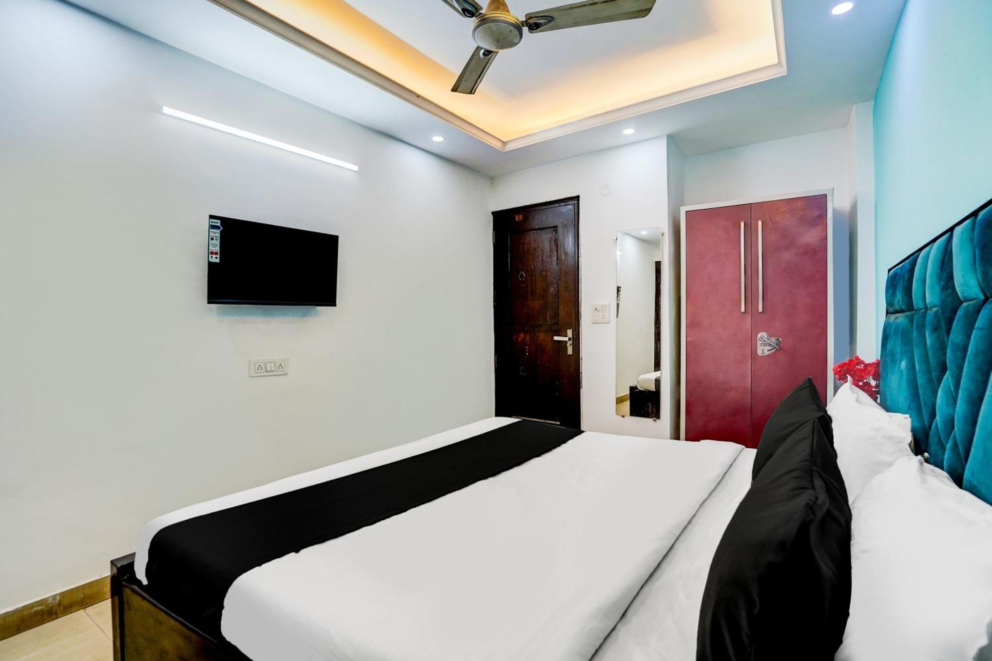 Hotel O Silver Key Kd Plaza Near Saket Metro Station Neu-Delhi Exterior foto