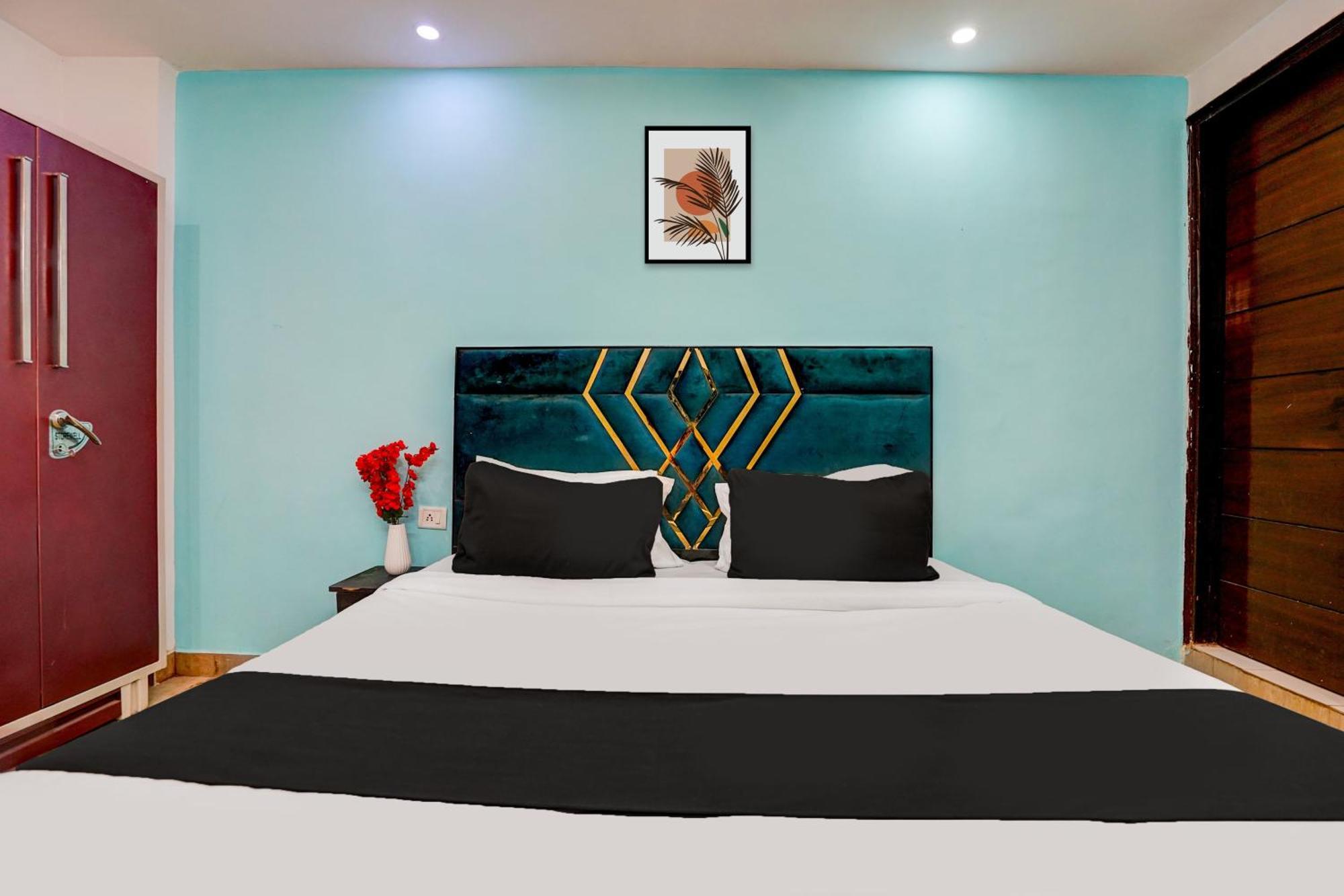 Hotel O Silver Key Kd Plaza Near Saket Metro Station Neu-Delhi Exterior foto
