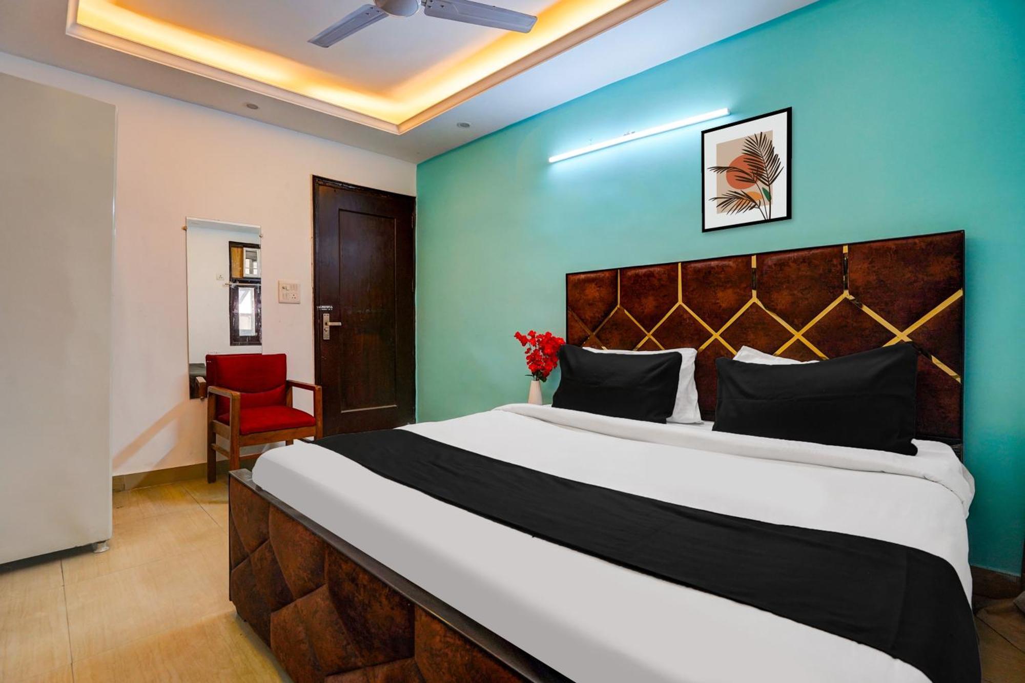 Hotel O Silver Key Kd Plaza Near Saket Metro Station Neu-Delhi Exterior foto
