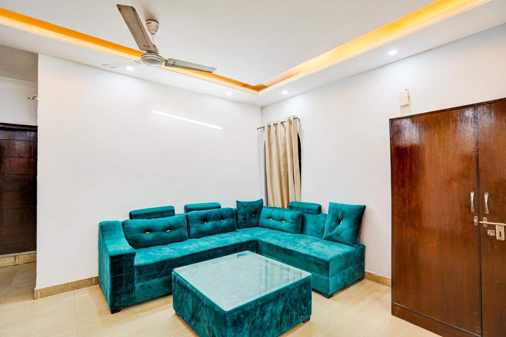 Hotel O Silver Key Kd Plaza Near Saket Metro Station Neu-Delhi Exterior foto