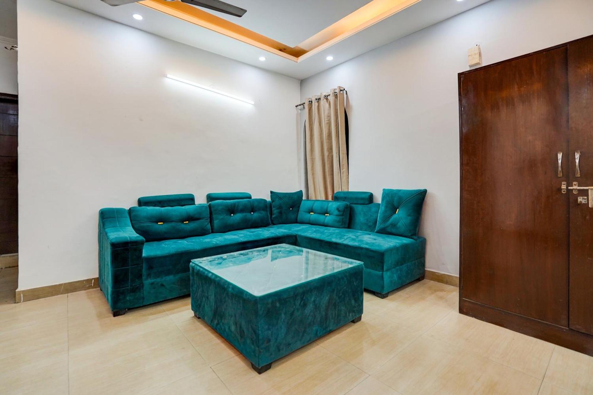 Hotel O Silver Key Kd Plaza Near Saket Metro Station Neu-Delhi Exterior foto